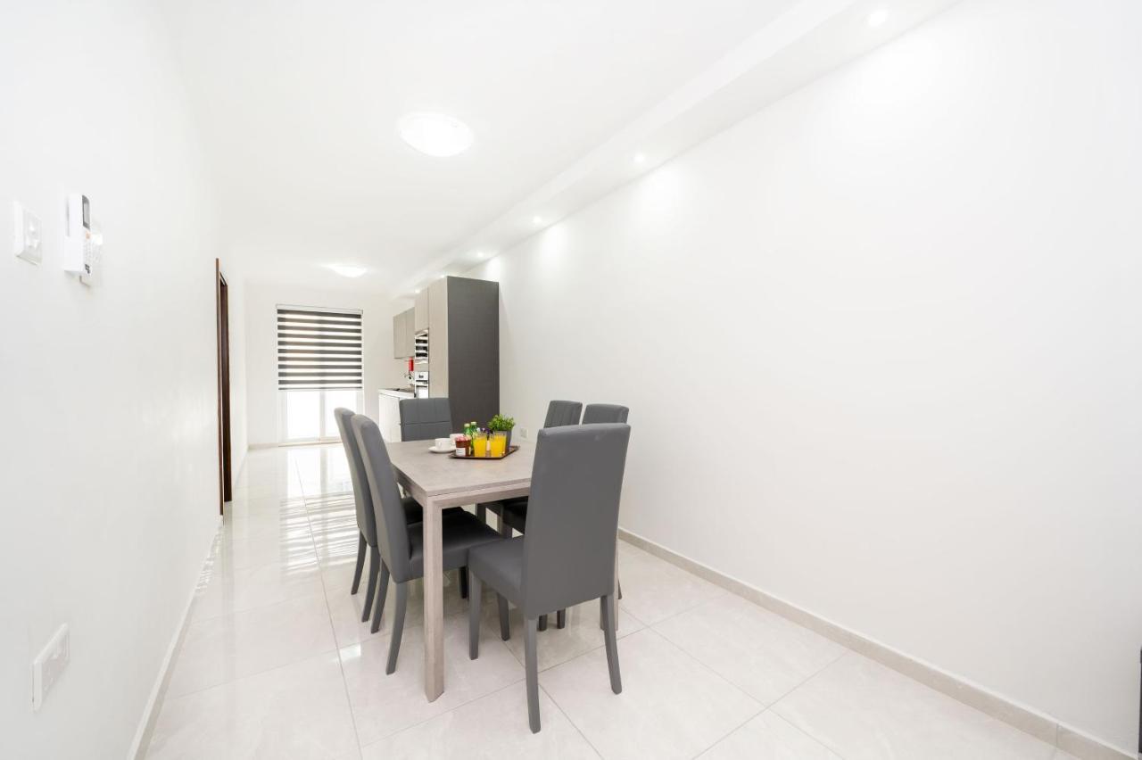 Vela Blu Apartments - Rose Court Gzira Luaran gambar