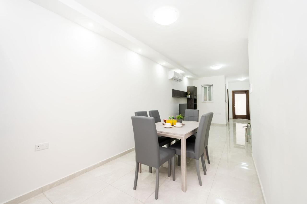 Vela Blu Apartments - Rose Court Gzira Luaran gambar