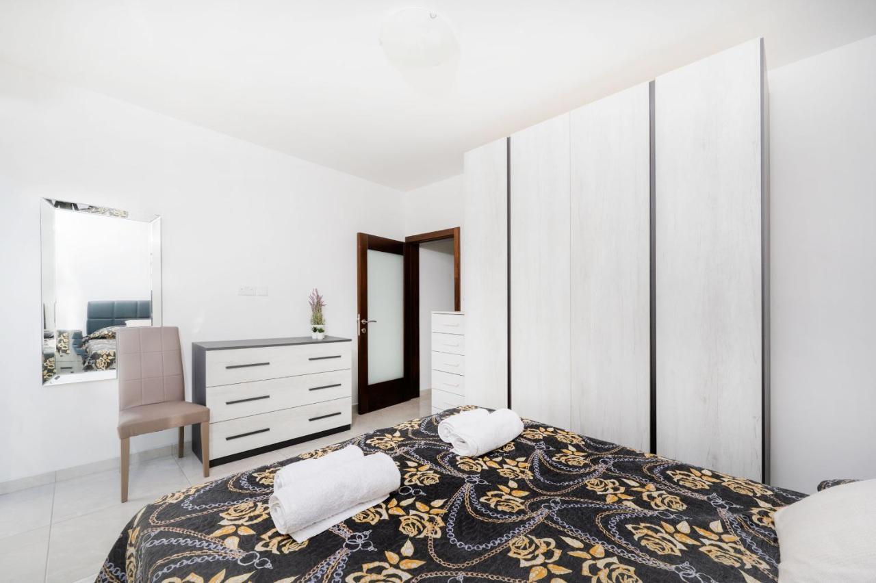 Vela Blu Apartments - Rose Court Gzira Luaran gambar